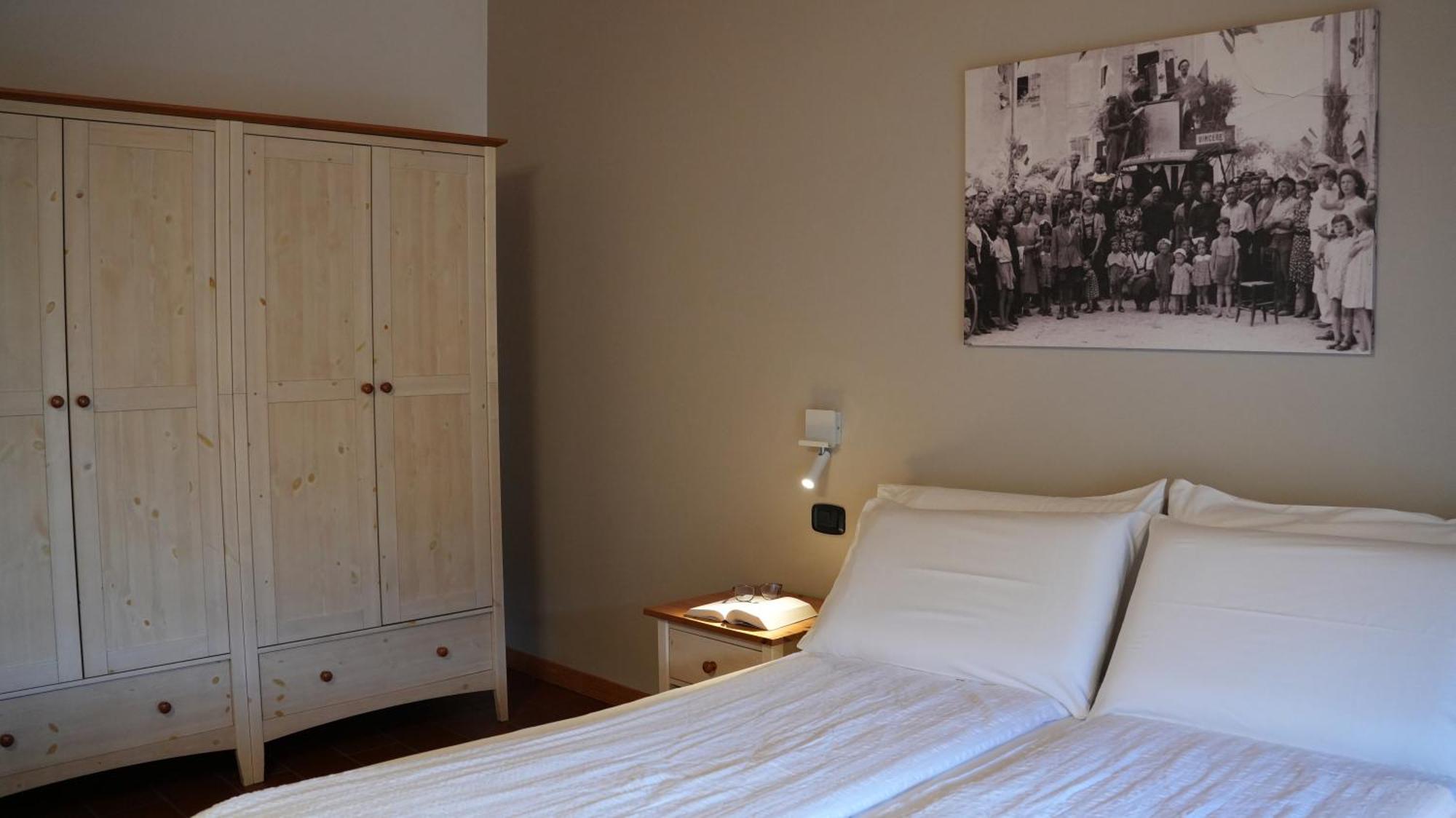 Residence La Colombera Riva del Garda Szoba fotó