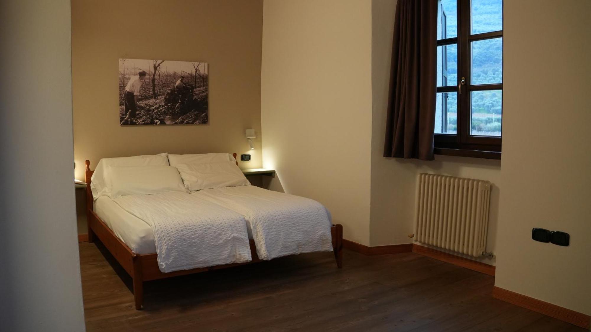 Residence La Colombera Riva del Garda Szoba fotó