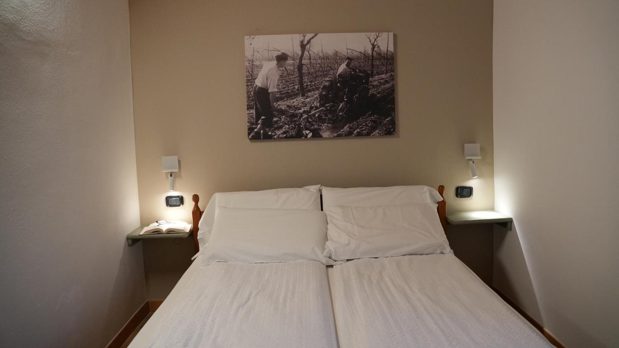 Residence La Colombera Riva del Garda Szoba fotó